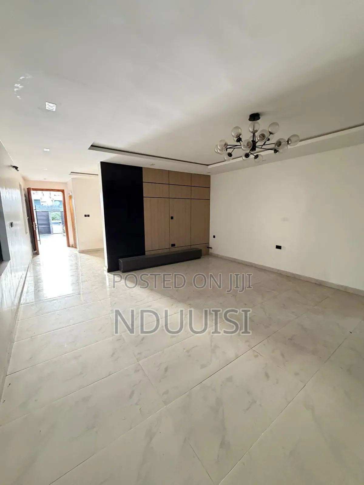 5bdrm Duplex in Ologolo for sale in Ologolo