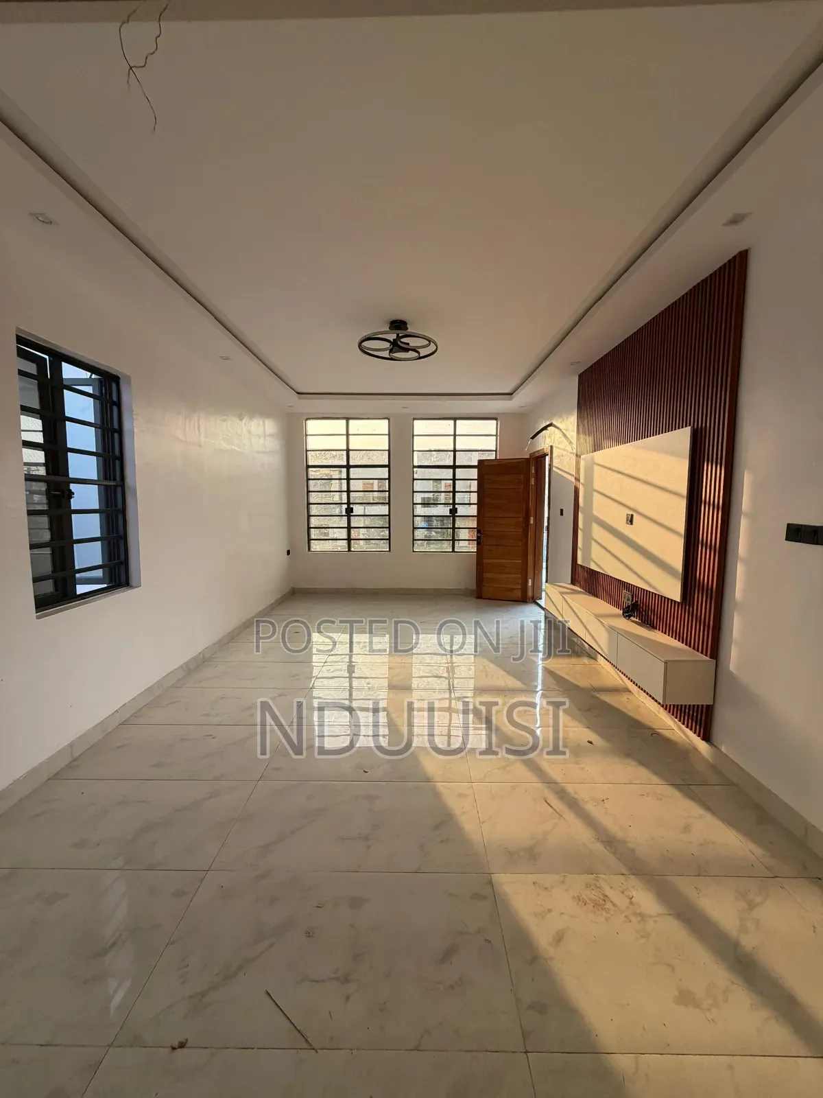 5bdrm Duplex in Ologolo for sale in Ologolo