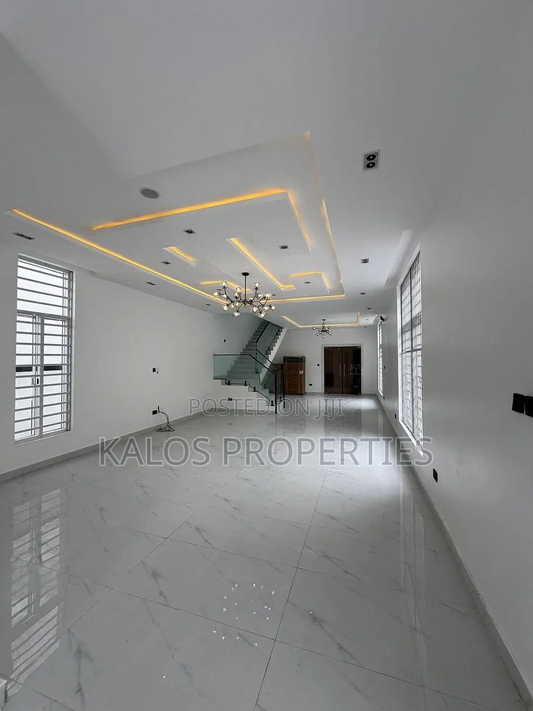 5bdrm Duplex in Mega Mound Housing, Ikota for sale in Ikota