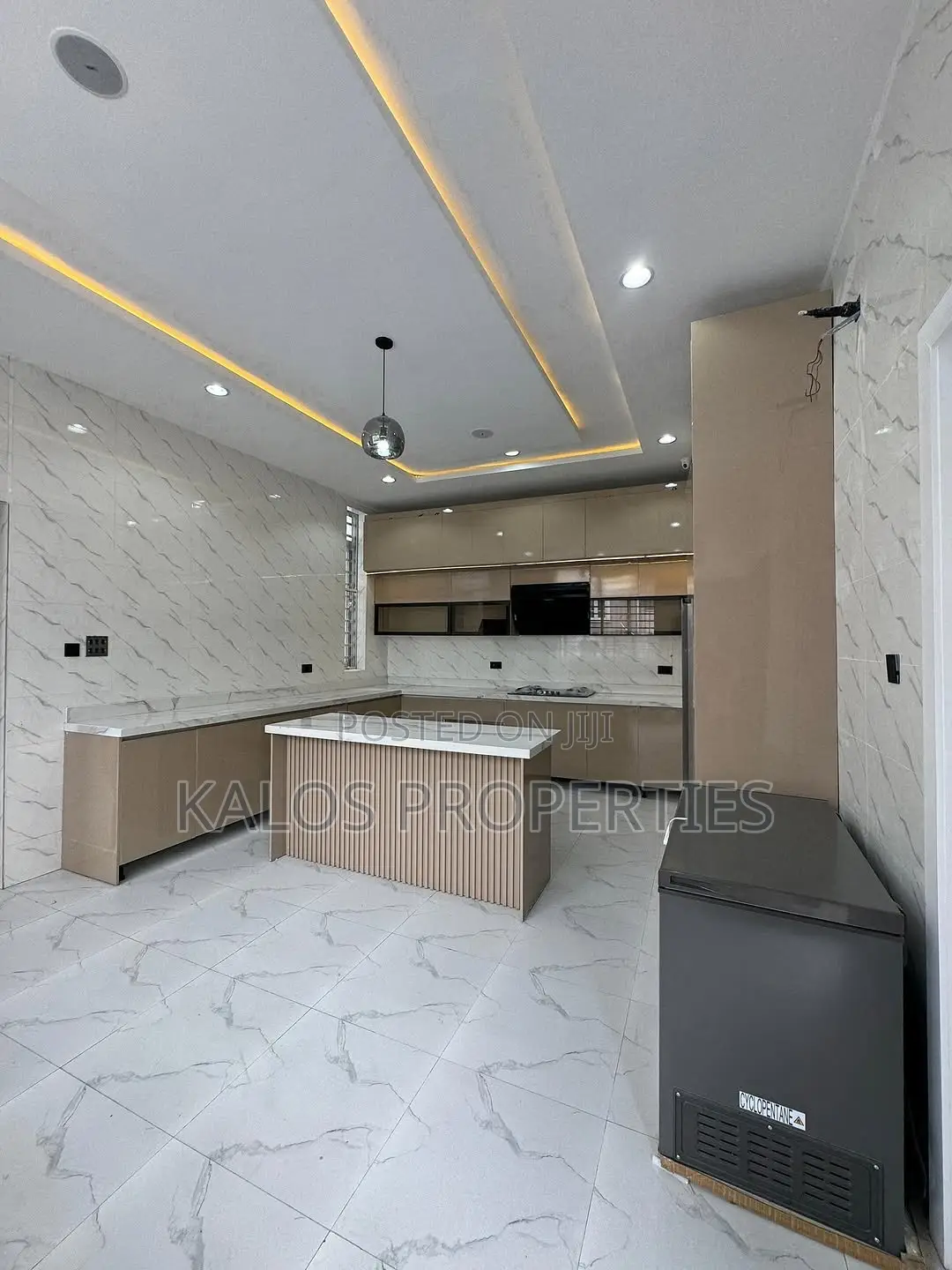 5bdrm Duplex in Mega Mound Housing, Ikota for sale in Ikota