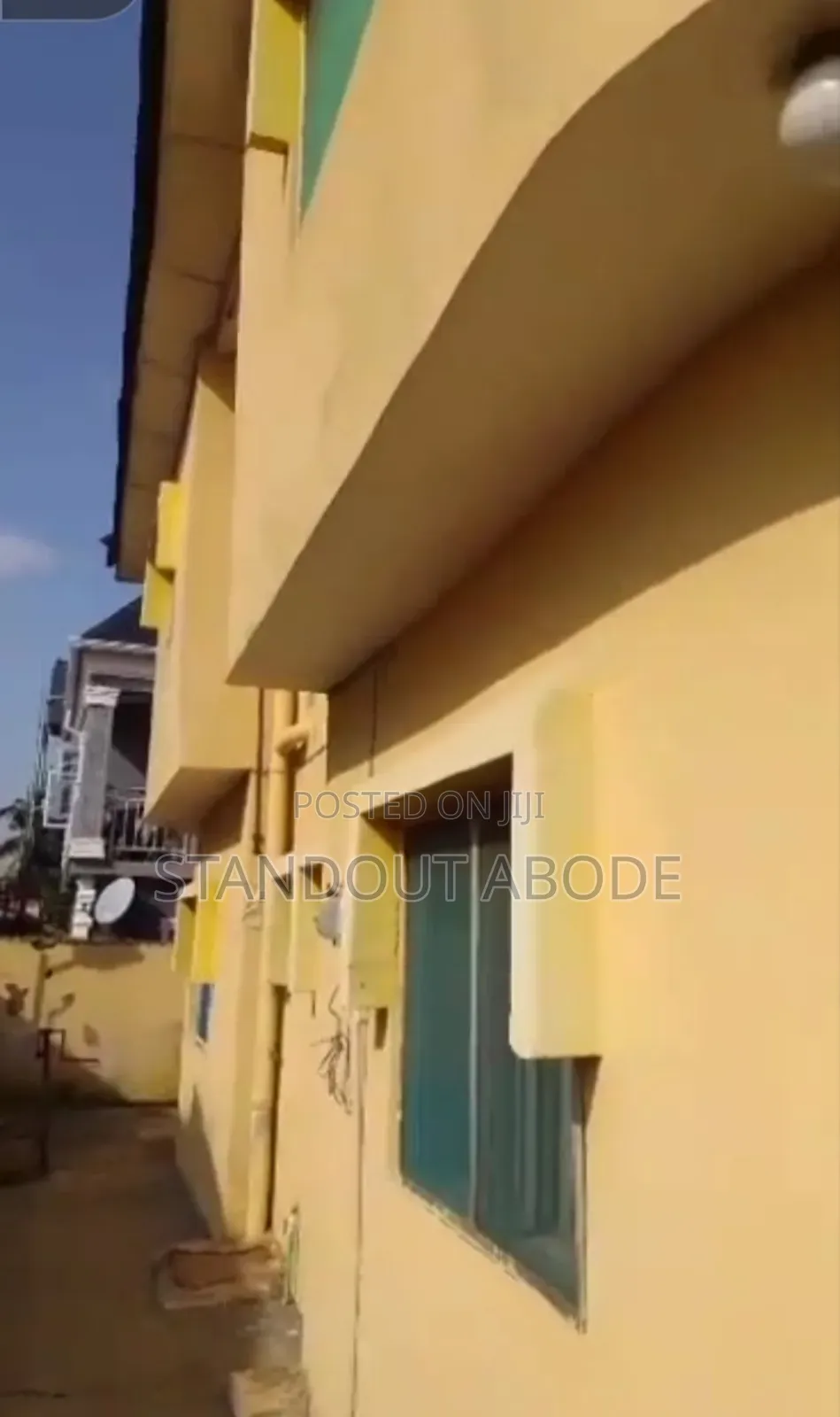 9bdrm Block of Flats in Good Location, Abaranje for sale in Abaranje
