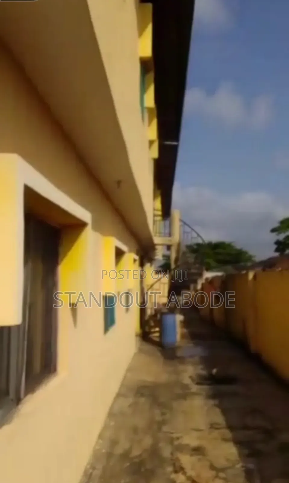 9bdrm Block of Flats in Good Location, Abaranje for sale in Abaranje