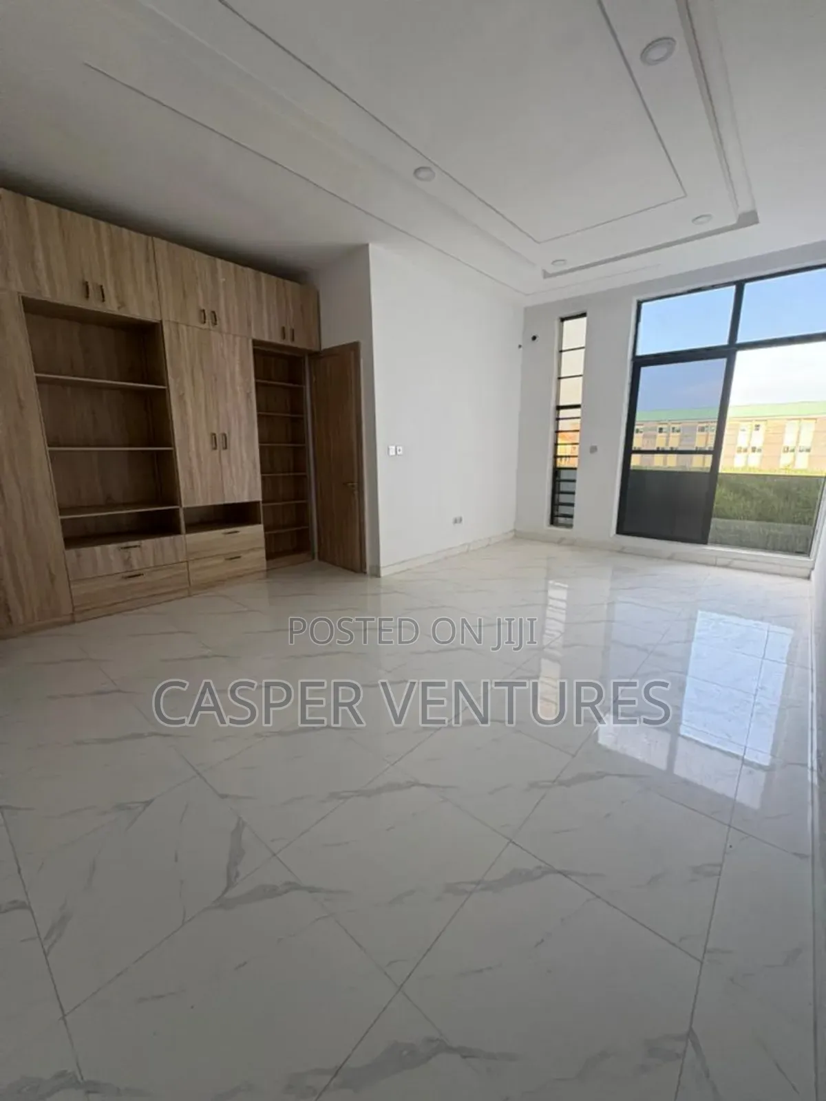 4bdrm Duplex in Lekki County, Ikota for sale in Ikota