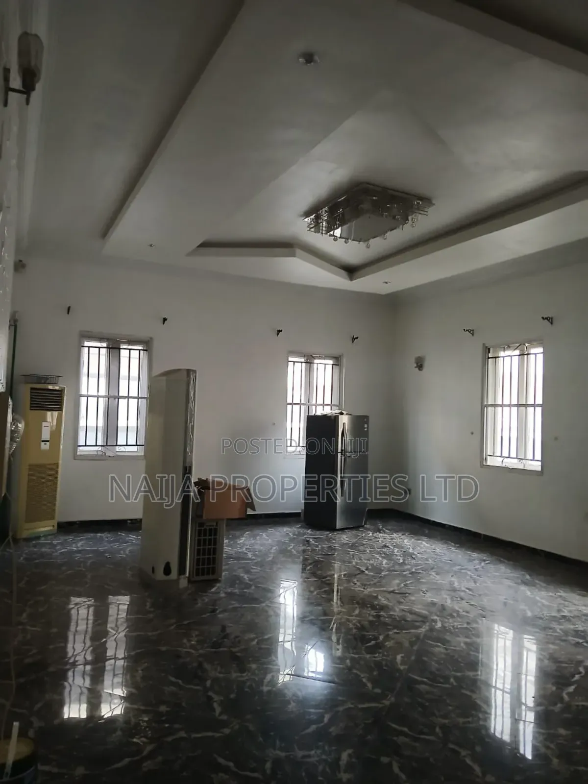 5bdrm Duplex in Chevron, Lekki for sale in Lekki