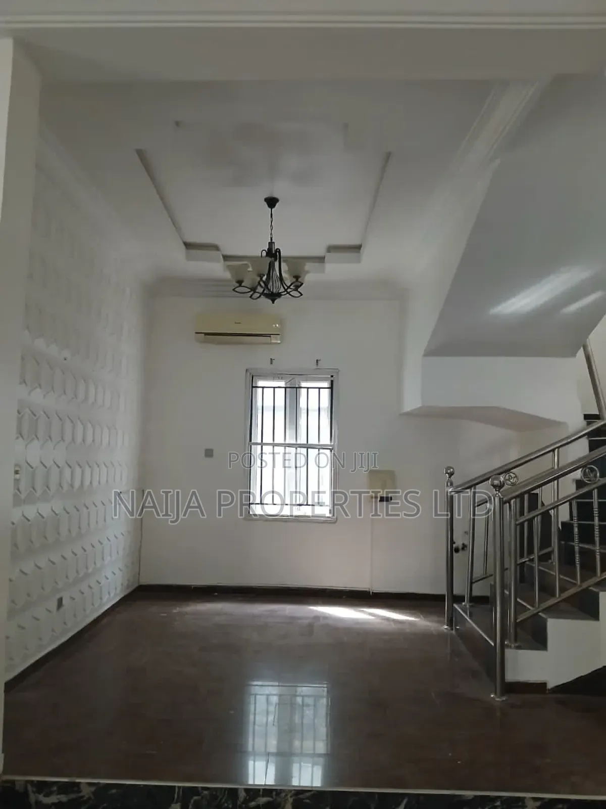 5bdrm Duplex in Chevron, Lekki for sale in Lekki