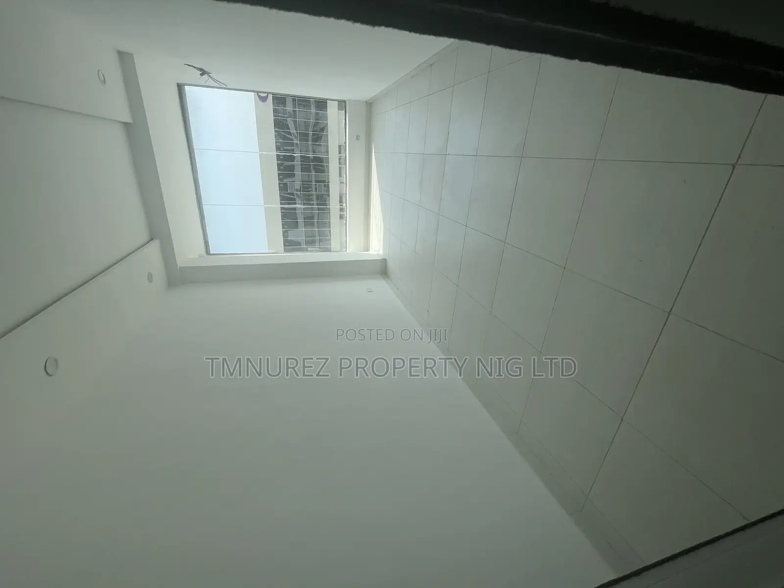 Shop Showroom Space to Let in Sangotedo