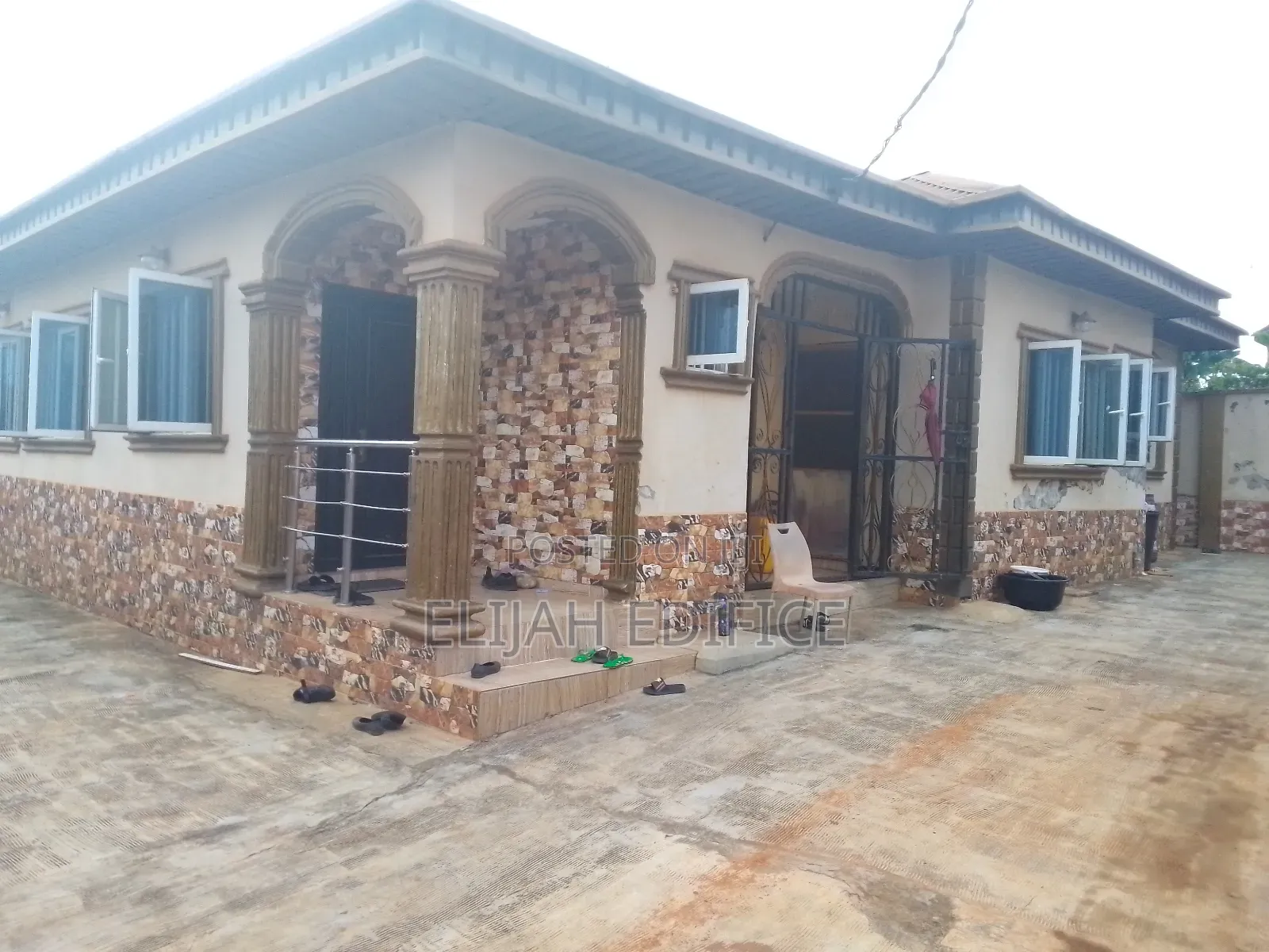 Furnished 3bdrm Bungalow in Eleshin, Ijede / Ikorodu for sale in Ijede / Ikorodu