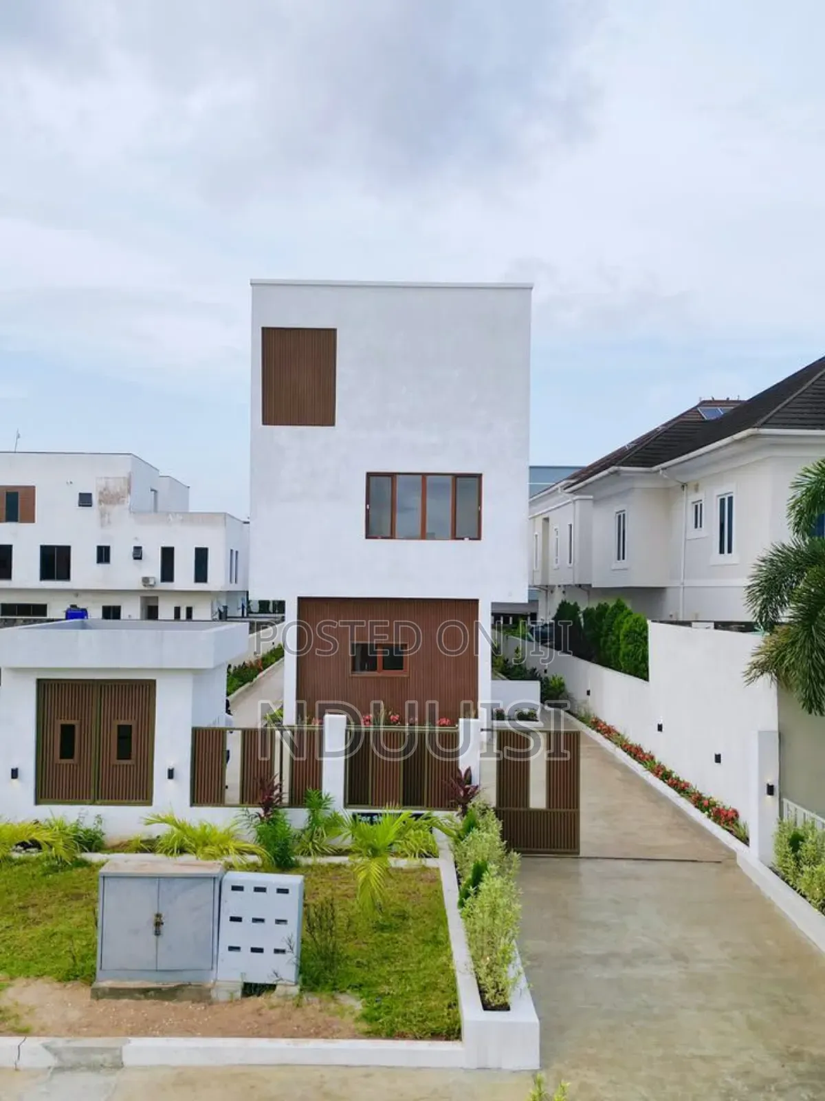 5bdrm Duplex in Pinnock Beach Estate, Lekki Phase 1 for sale in Lekki Phase 1