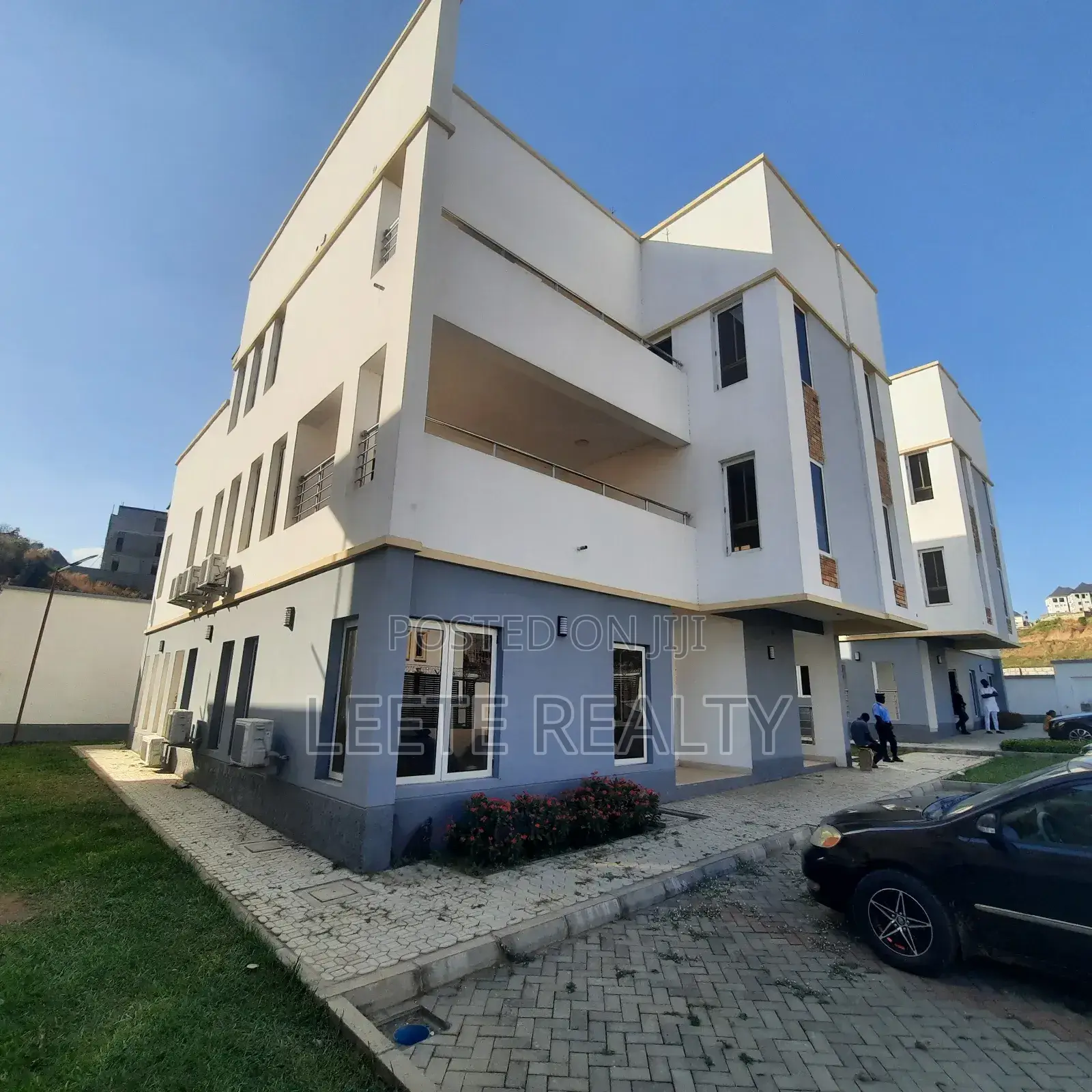 4bdrm Duplex in Palm Spring Estate, Maitama for sale in Maitama