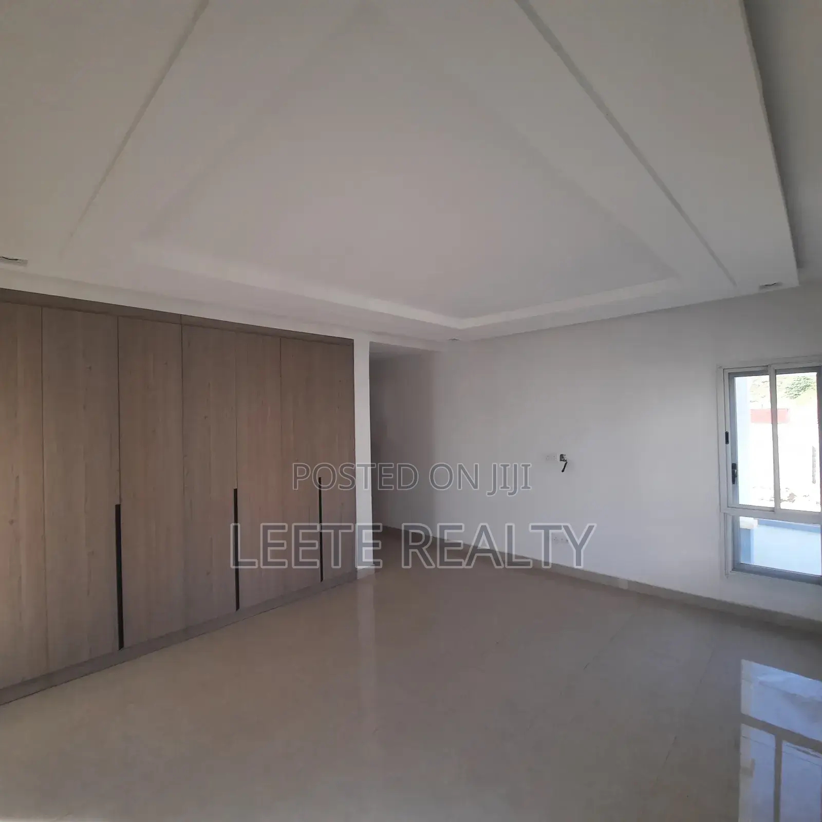 4bdrm Duplex in Palm Spring Estate, Maitama for sale in Maitama