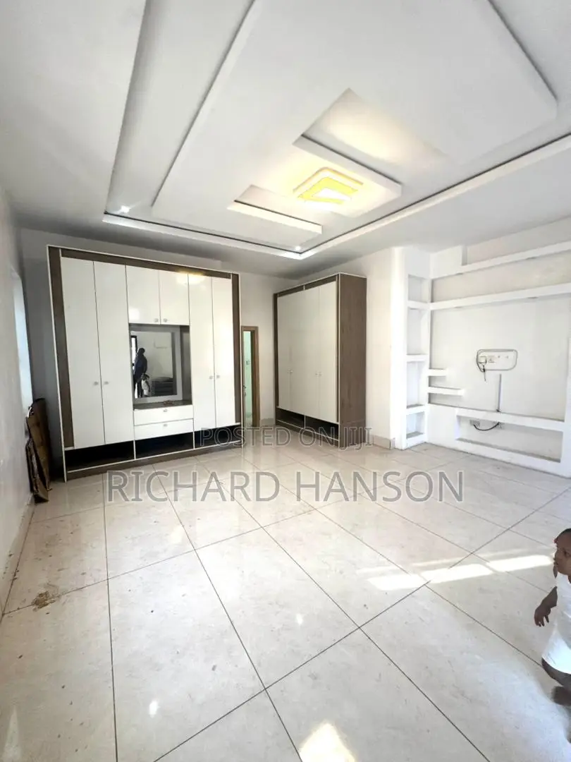 4bdrm Duplex in Thomas Estate for rent in Thomas Estate