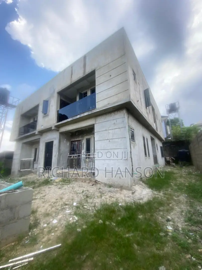 8bdrm Block of Flats in Sangotedo for sale in Sangotedo