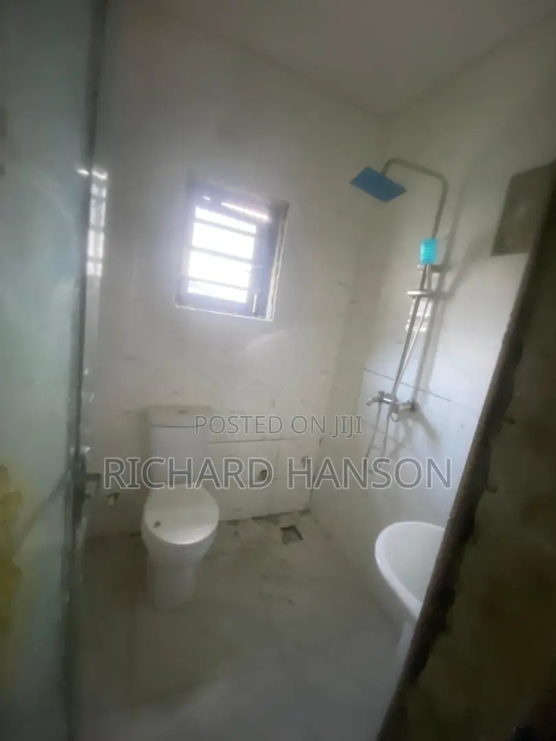 8bdrm Block of Flats in Sangotedo for sale in Sangotedo