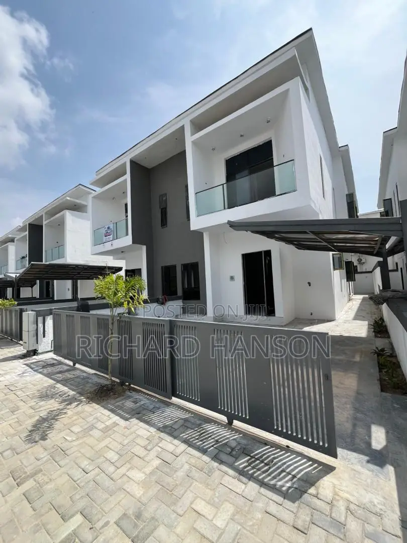 4bdrm Duplex in Lekki Phase 2 for sale in Lekki Phase 2