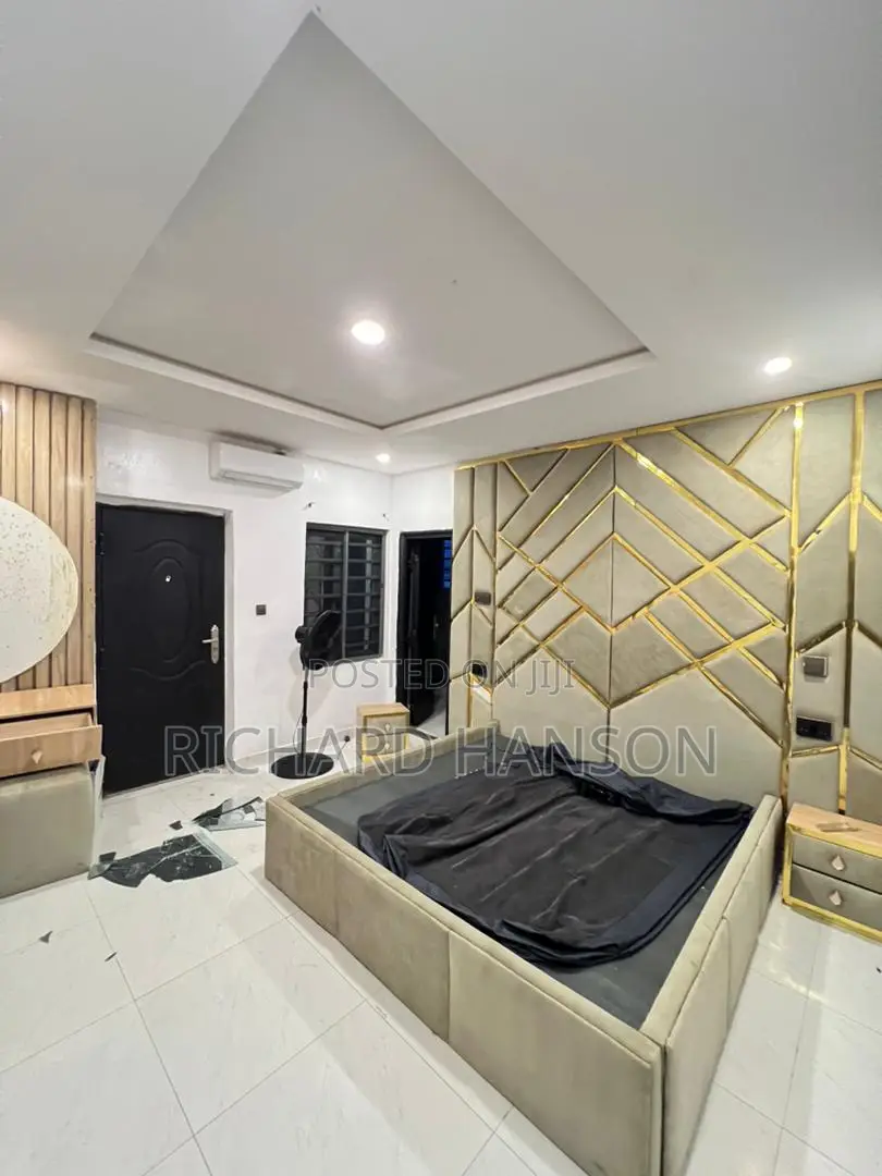 Furnished 2bdrm Apartment in Lekki Phase 1 for sale in Lekki Phase 1