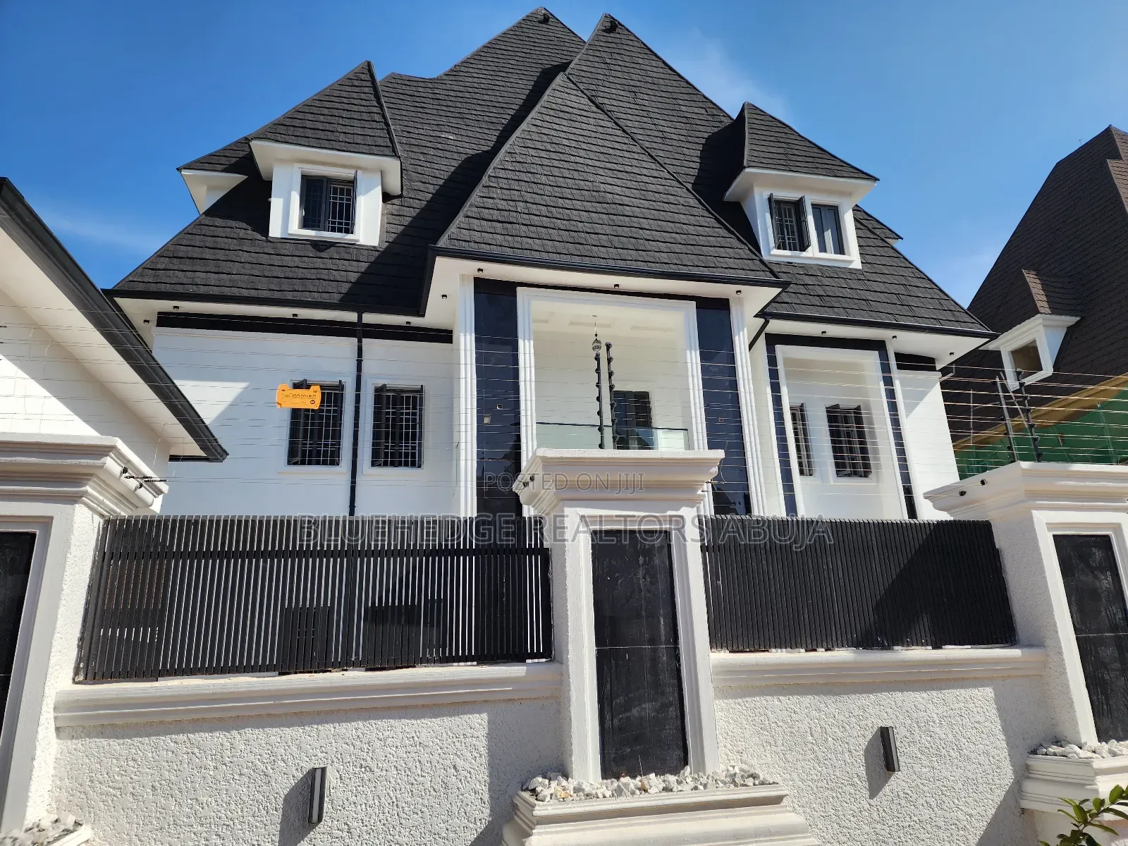 7bdrm House in Gwarinpa for sale in Gwarinpa