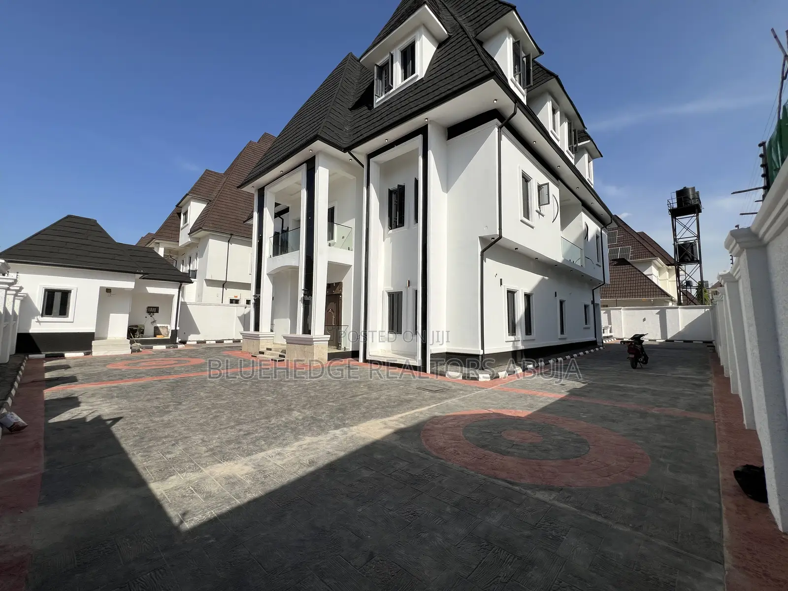 7bdrm House in Gwarinpa for sale in Gwarinpa