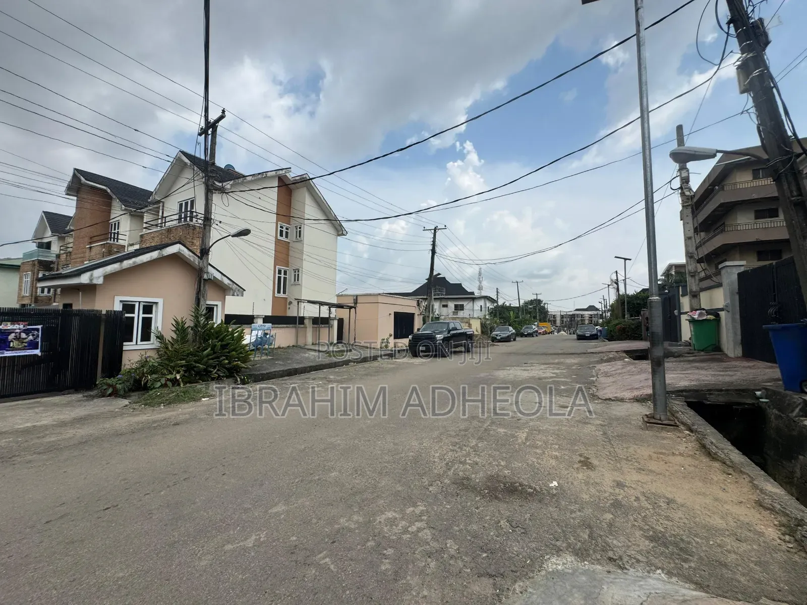 Land Measuring 1200sqm With a Building Which Consists of 22rooms For in Opebi