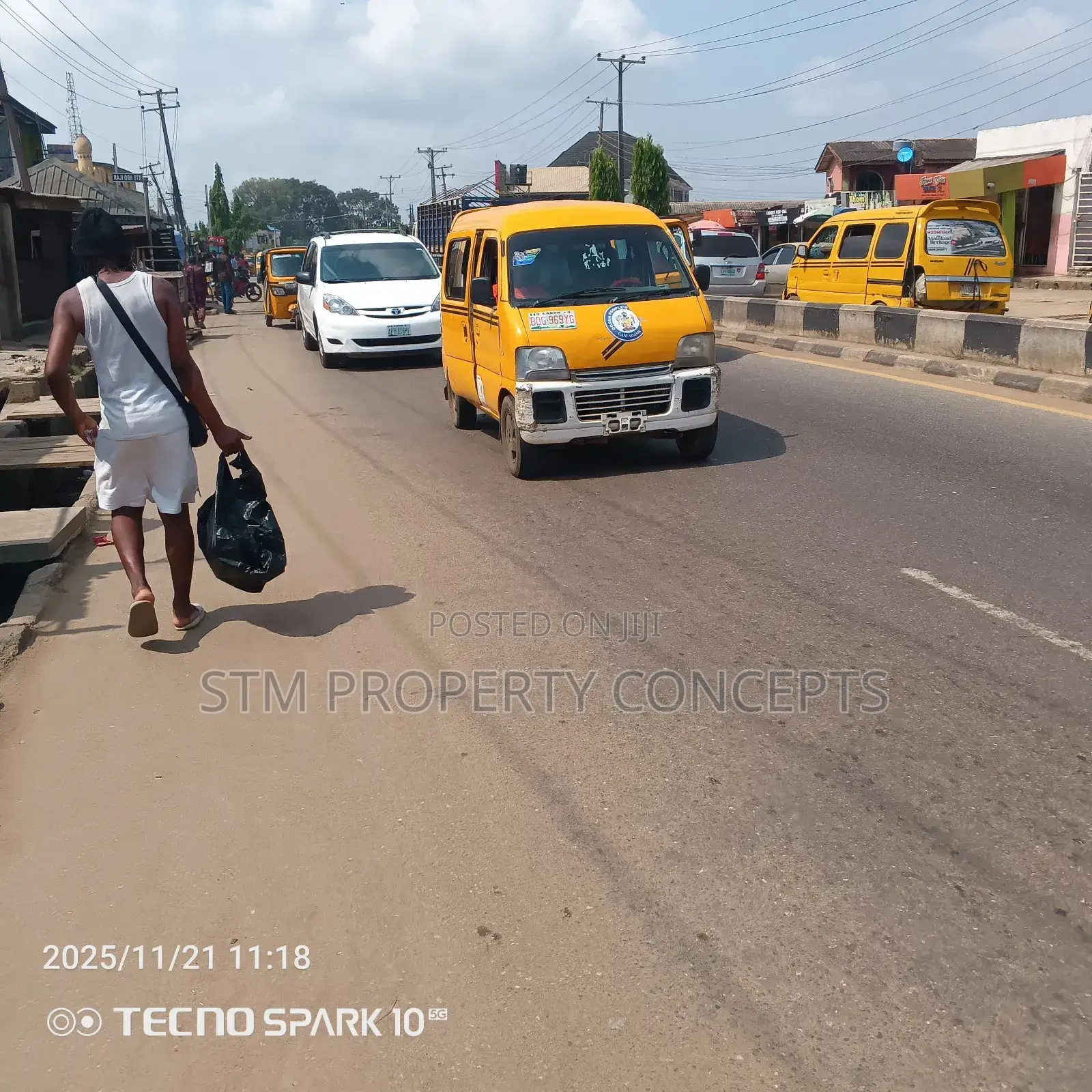 Land for Sale at Ipaja Road Near Alimosho Bus Stop in Alimosho