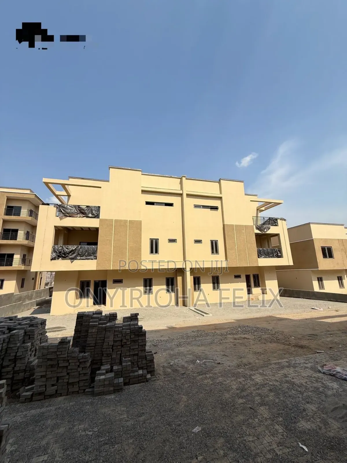 6bdrm Duplex In Apo Dutse For Sale in Apo District