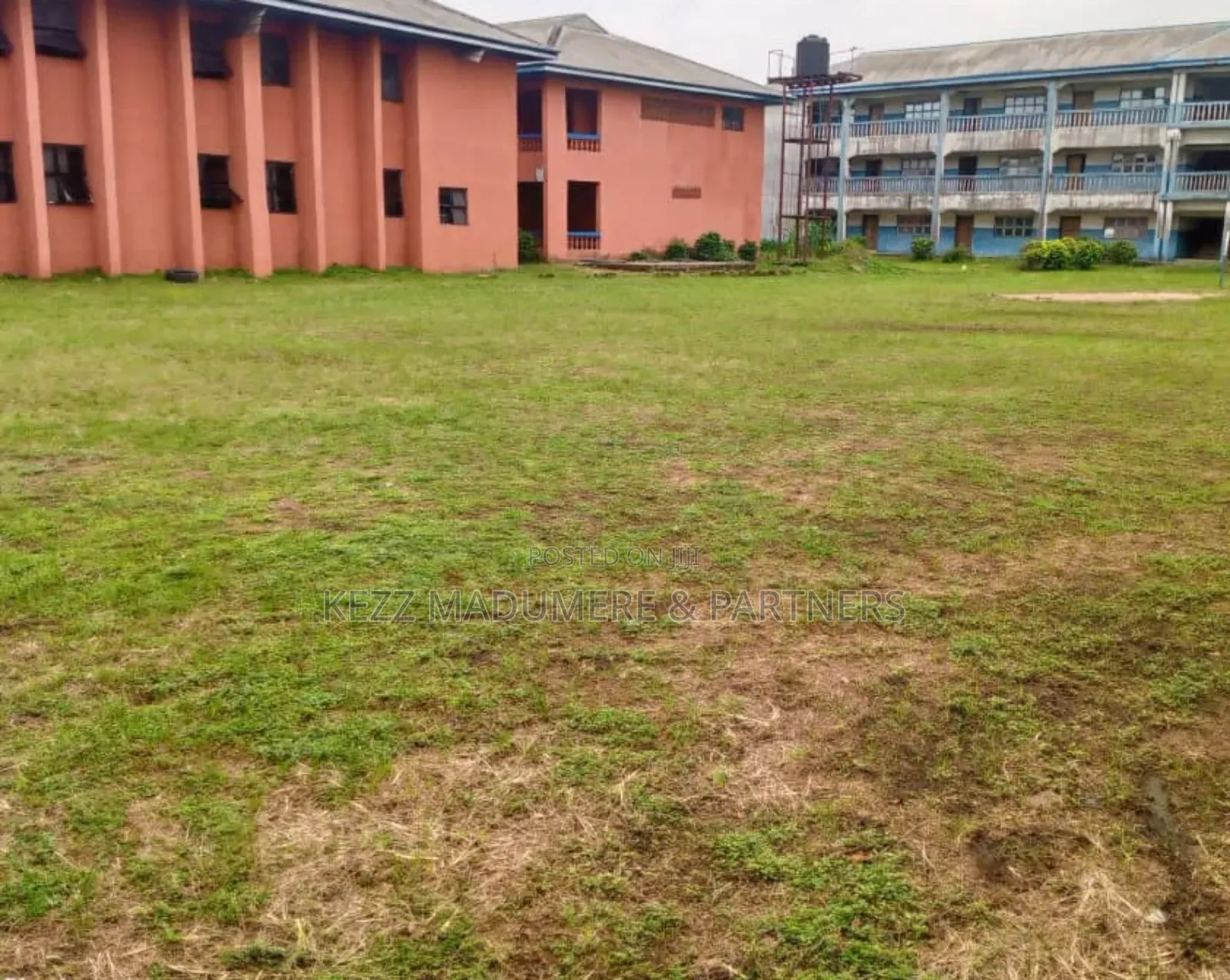To Let / Lease : Functional Standard School Within City Center , Ph in Port-Harcourt