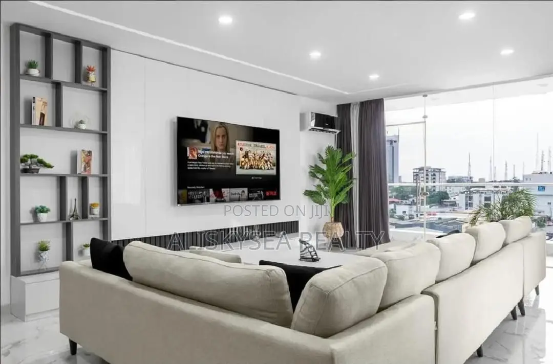 Luxury 3bedroom Victoria Island in Victoria Island