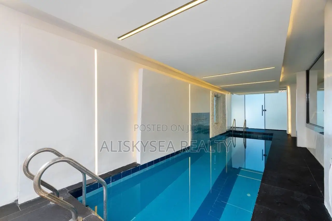 Luxury 3bedroom in Lekki in Lekki Phase 1