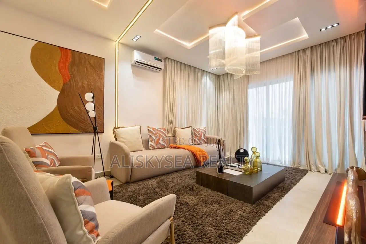 Luxury 3bedroom in Lekki in Lekki Phase 1