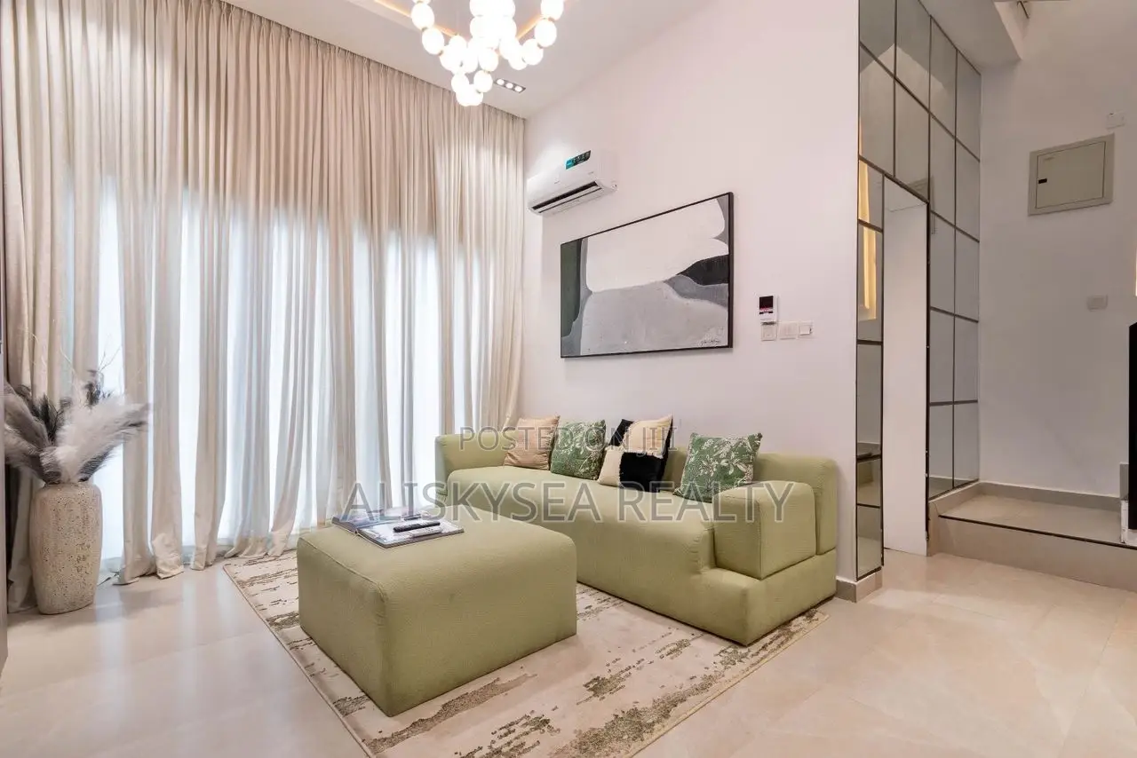 Luxury 3bedroom in Lekki in Lekki Phase 1