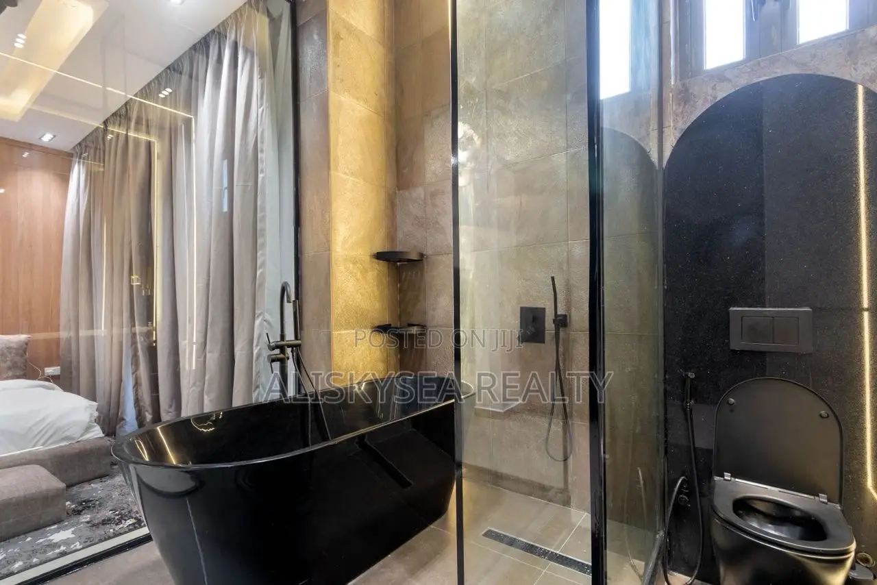 Luxury 4bedroom Apartment in Lekki Phase 1 in Lekki Phase 1
