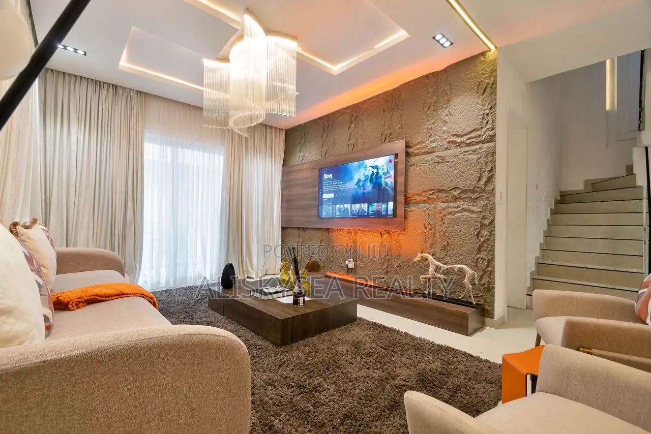 Luxury 4bedroom Apartment in Lekki Phase 1 in Lekki Phase 1