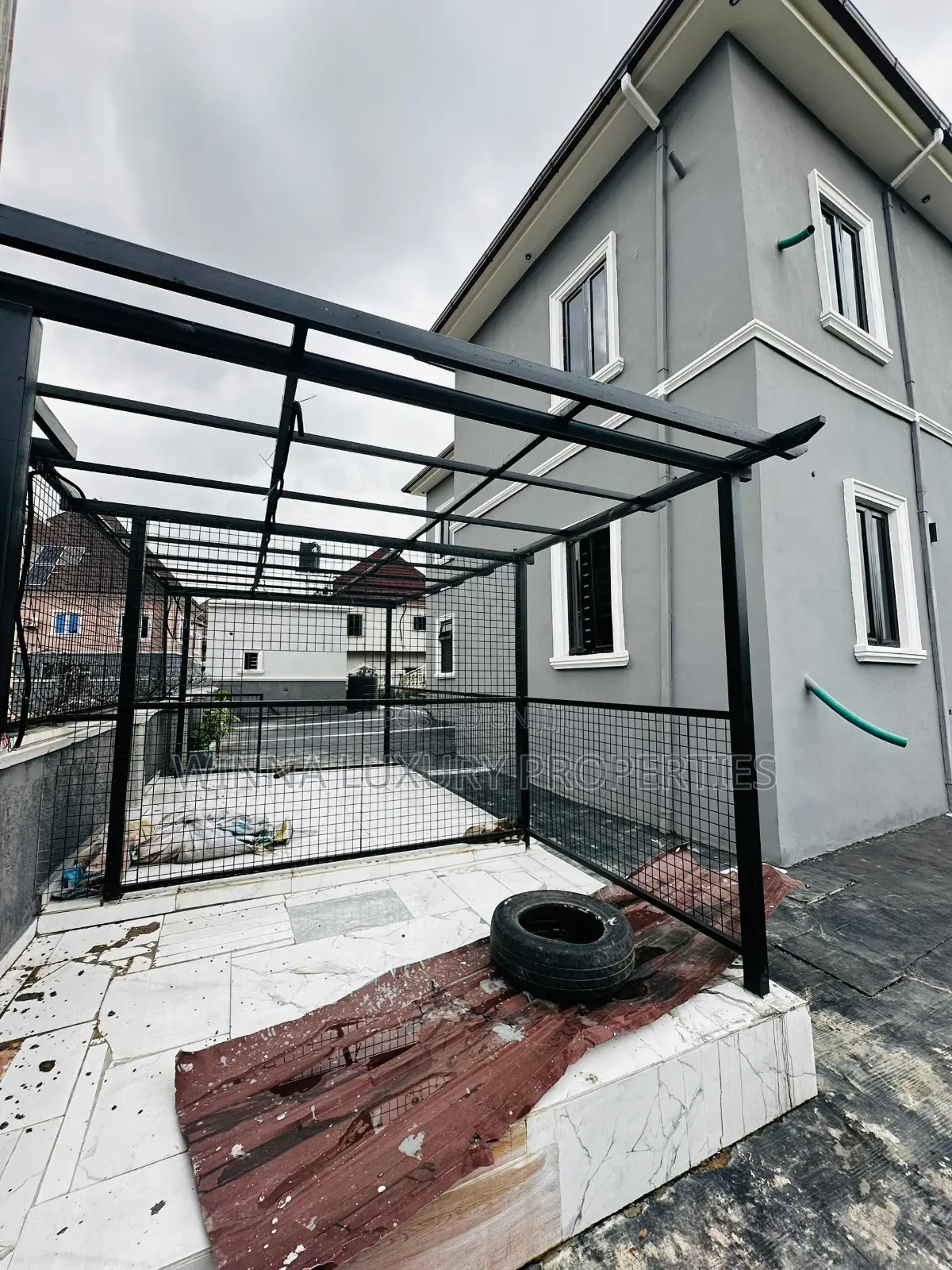 4bdrm Duplex in Penthouse Estate, Lugbe District for sale in Lugbe District