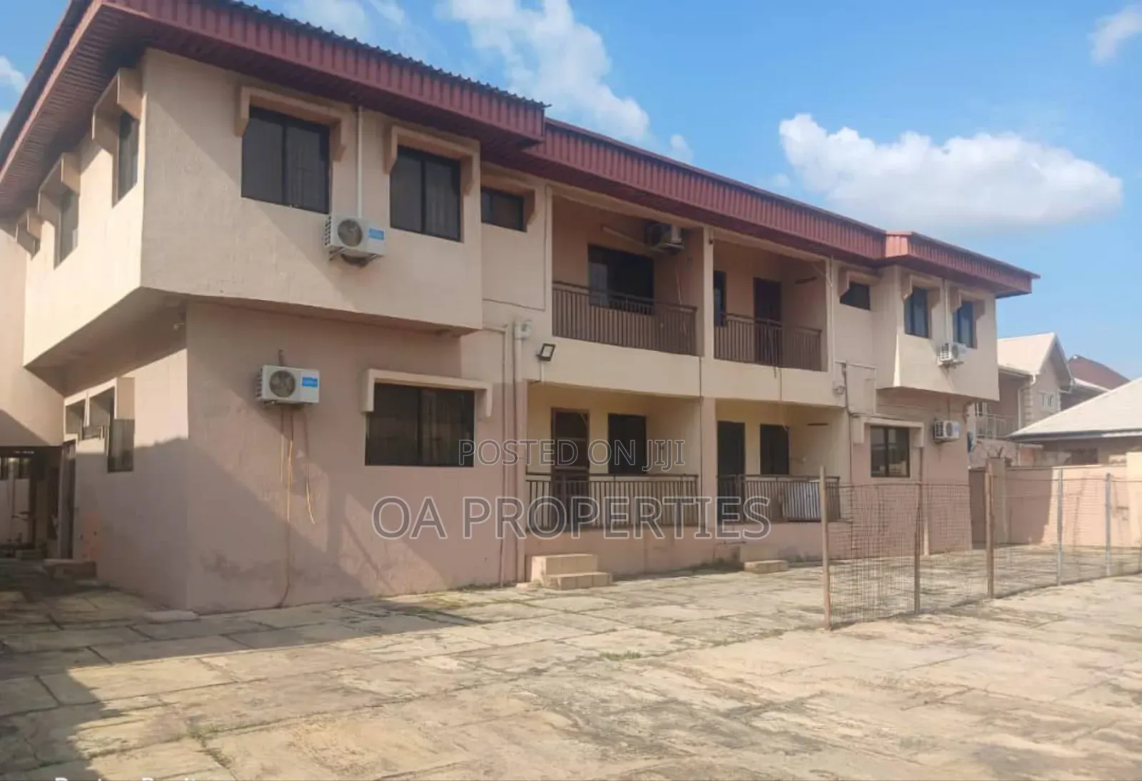 5 Bdrm Duplex Wit Offices Large Car Park At Adeyi, Old Bodija, Ibadan. in Ibadan
