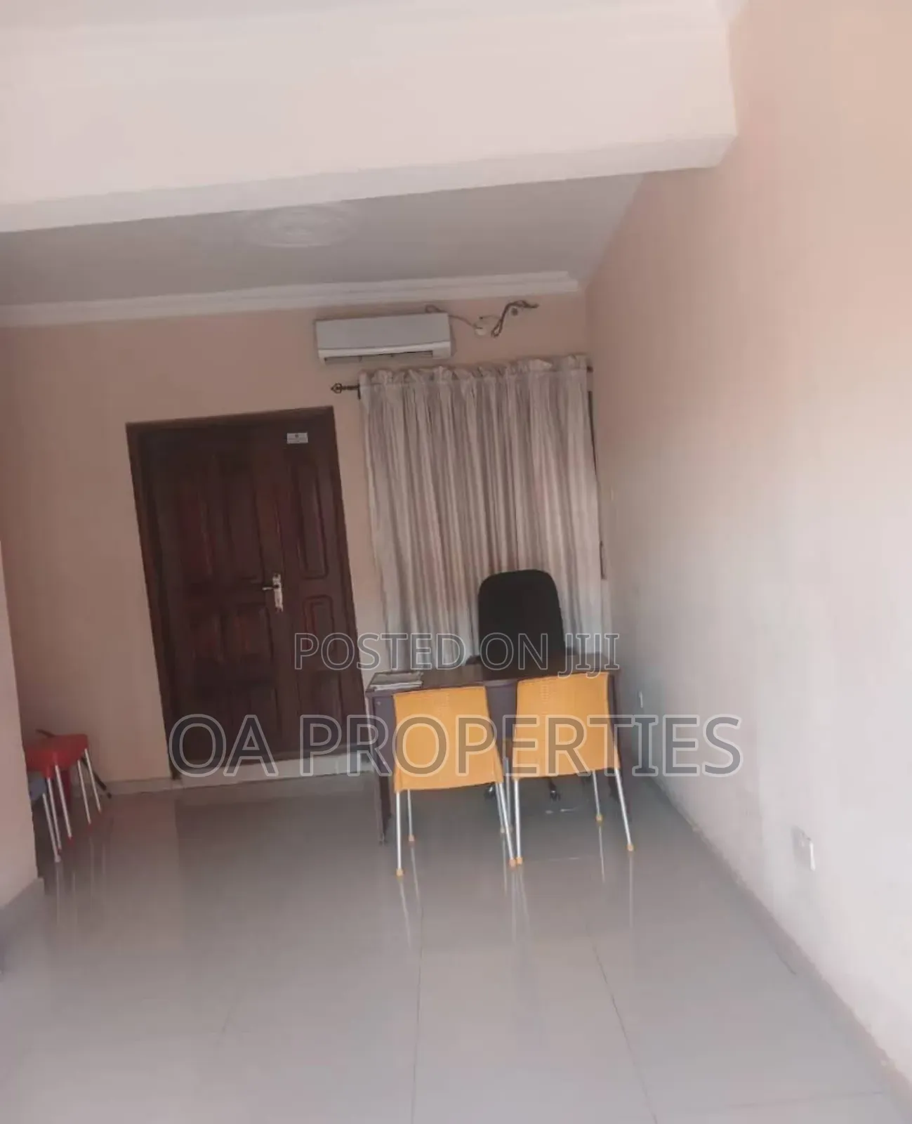 5 Bdrm Duplex Wit Offices Large Car Park At Adeyi, Old Bodija, Ibadan. in Ibadan