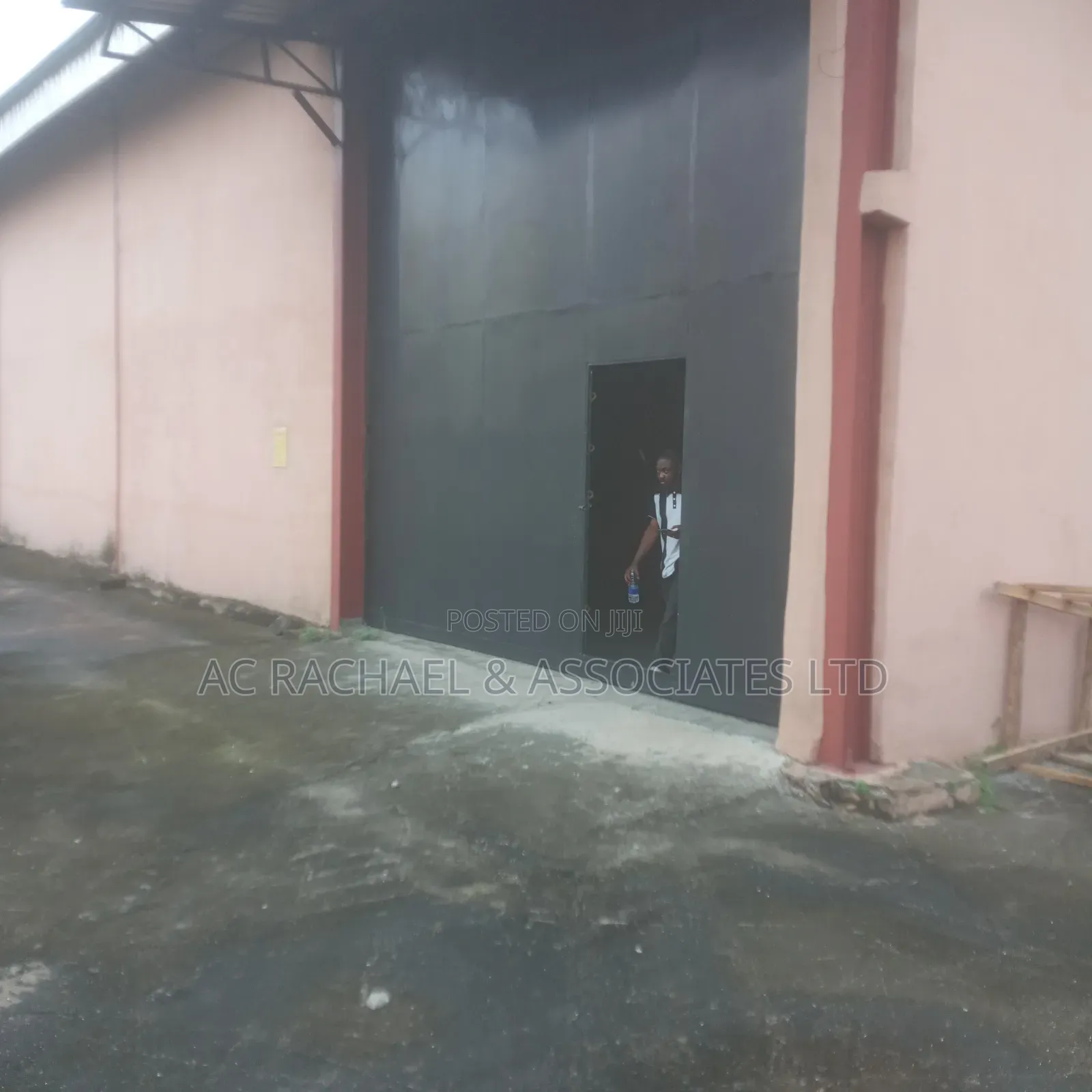 1500sqm Warehouse for Rent in Amuwo Odofin in Amuwo-Odofin