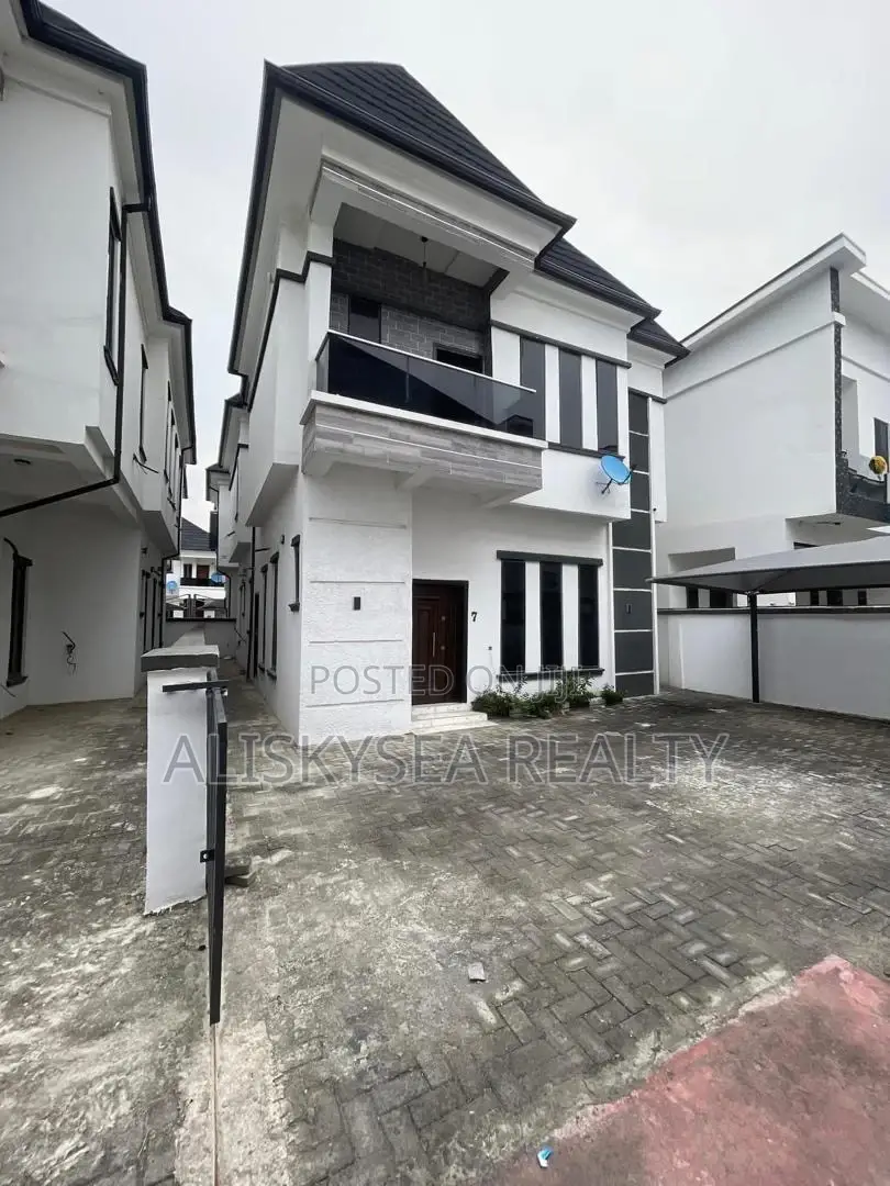 4bdrm Duplex in Royal Pine Estate, Lekki Phase 2 for sale in Lekki Phase 2