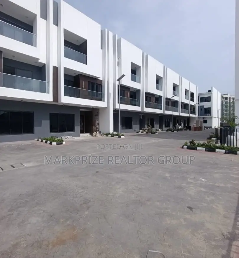 4bdrm Duplex in Freedom Way Lekki for sale in Lekki