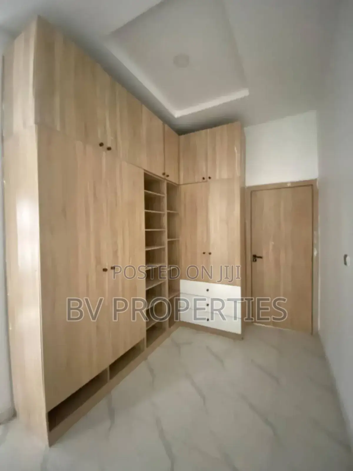 1bdrm House in Lekki Phase 1 for sale in Lekki Phase 1