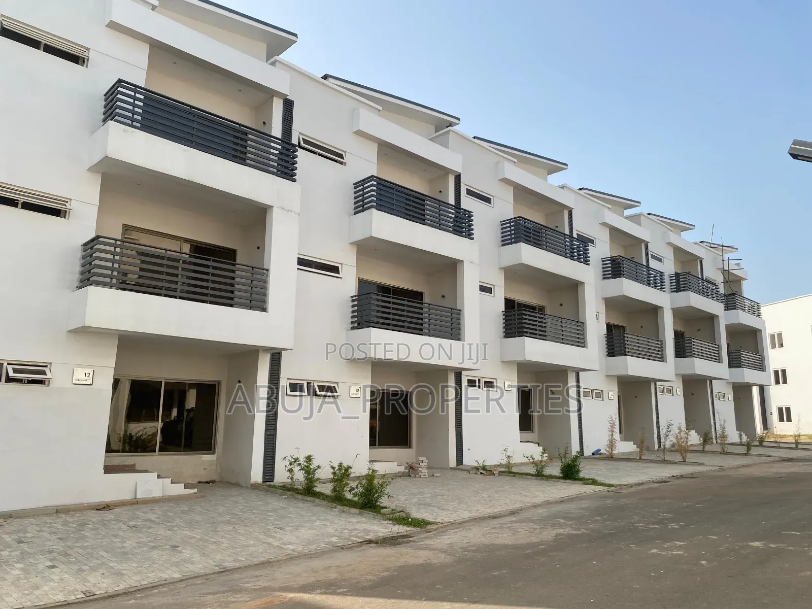 4bdrm Duplex in A Secured Estate, Life Camp for sale in Life Camp