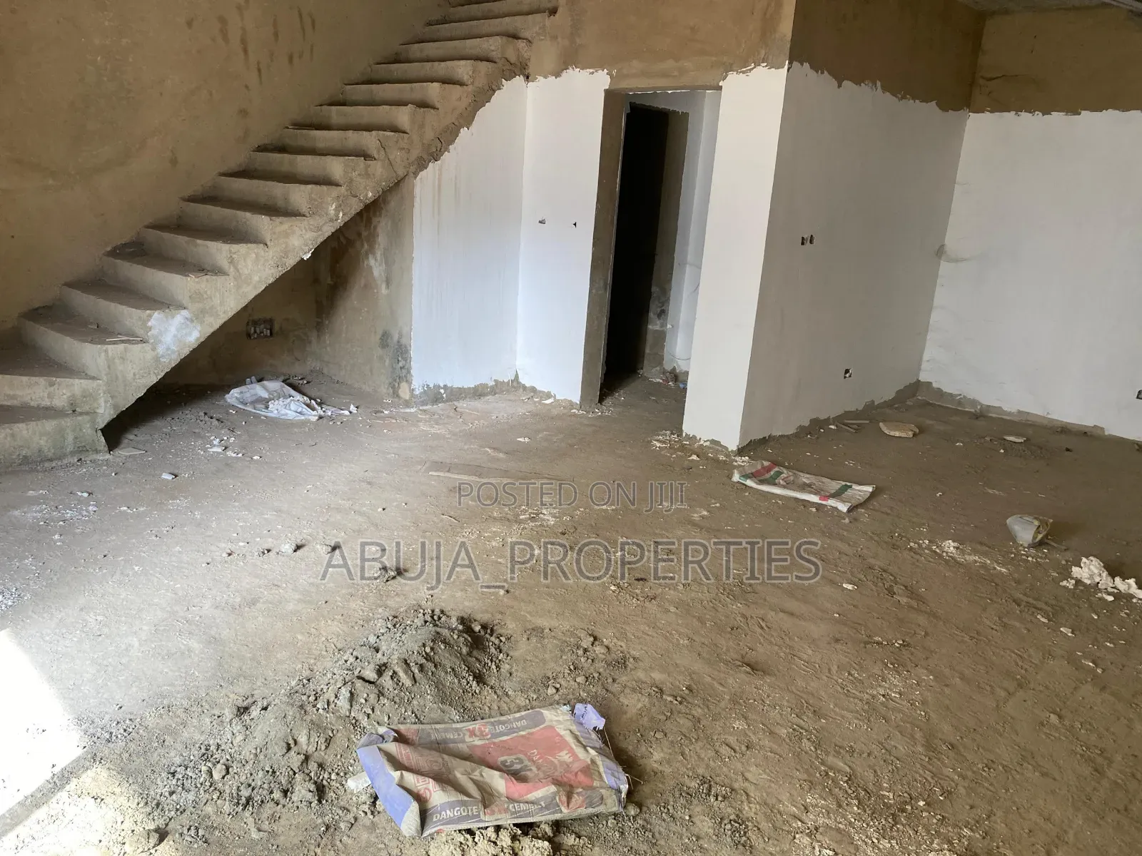 4bdrm Duplex in A Secured Estate, Life Camp for sale in Life Camp