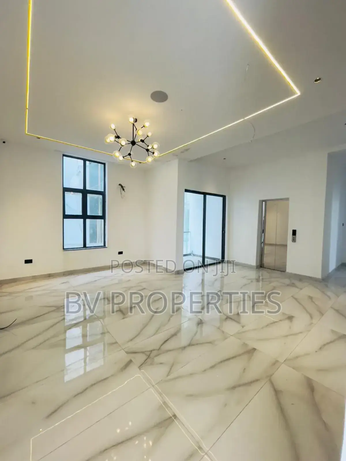 5bdrm Duplex in Ikate for sale in Ikate