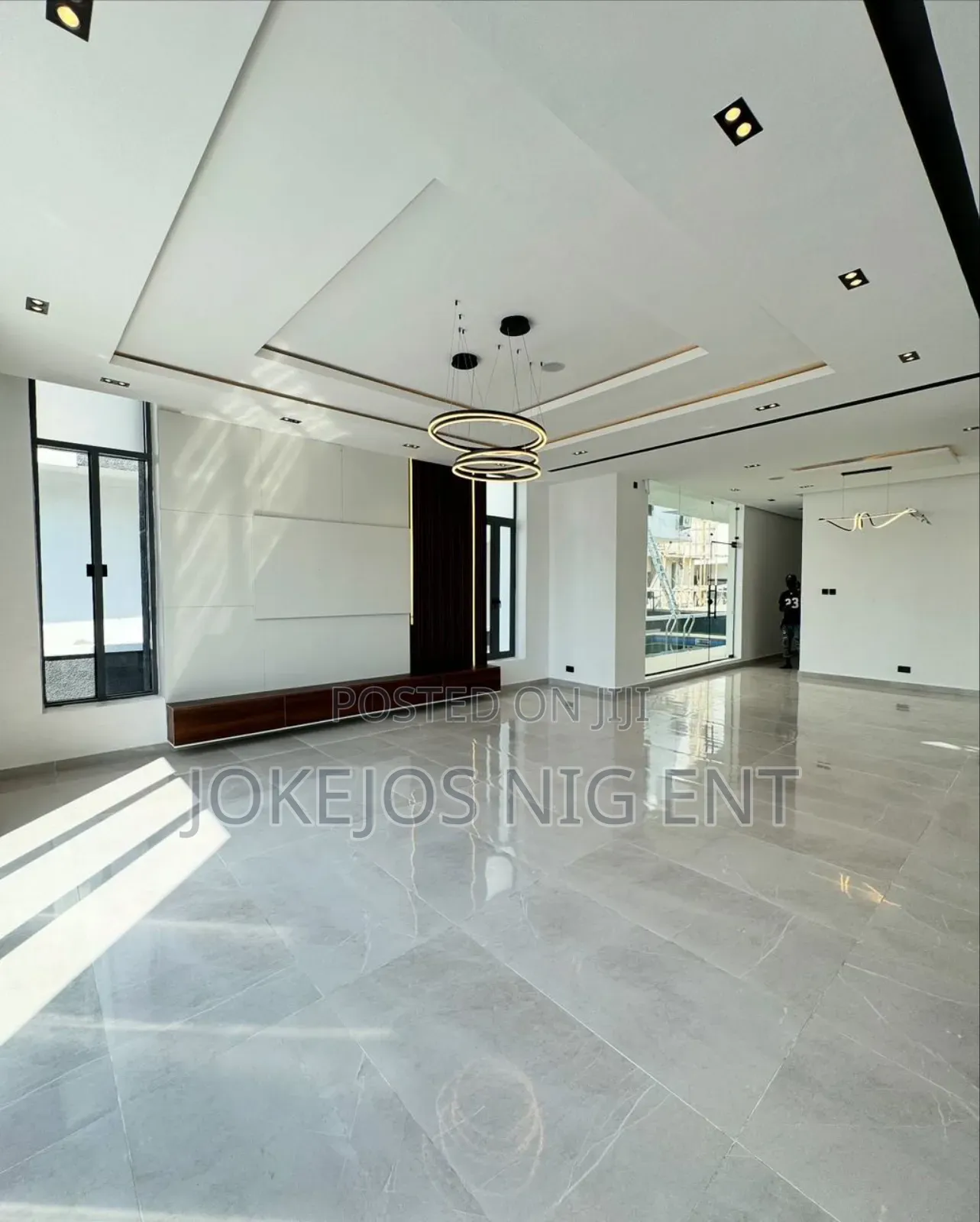 5bdrm Duplex in Ikota Gra Estate, Chevron for sale in Chevron