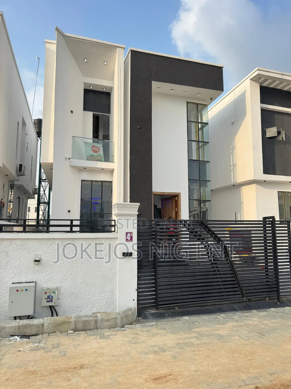 4bdrm Duplex in Chevron Drive Lekki for sale in Chevron
