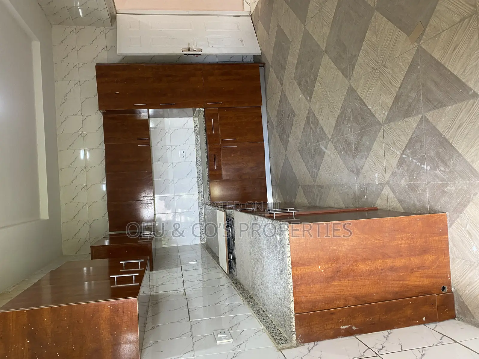 3bdrm Block of Flats in Aco Estate, Lugbe District for rent in Lugbe District