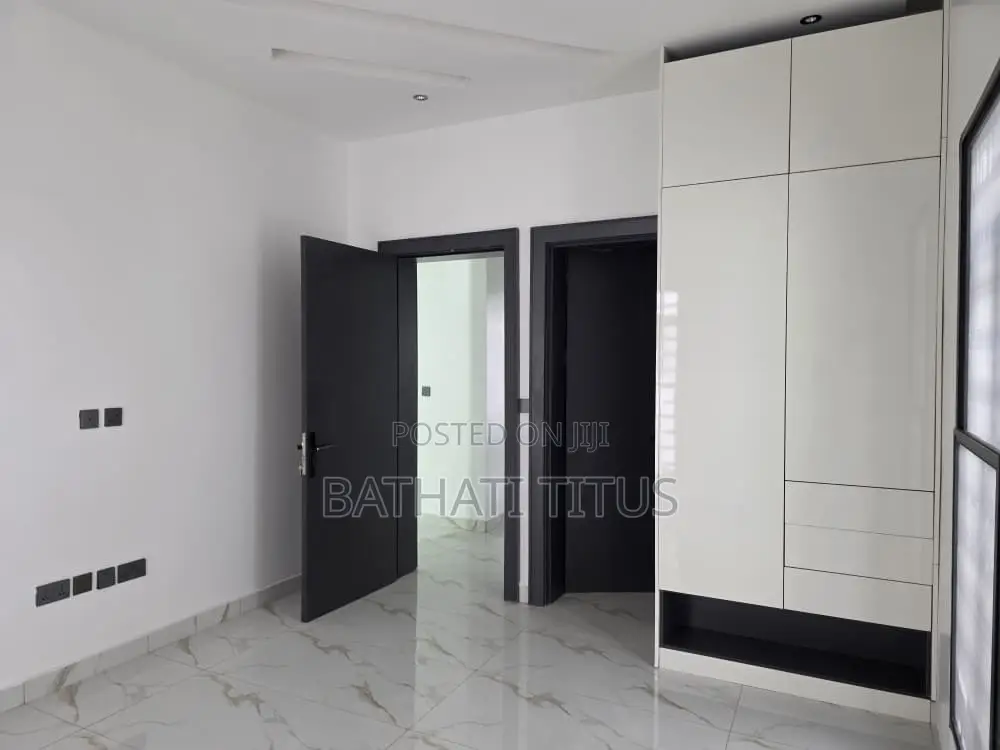 4bdrm Duplex in Jahi for sale in Jahi