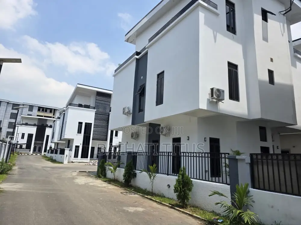 4bdrm Duplex in Jahi for sale in Jahi