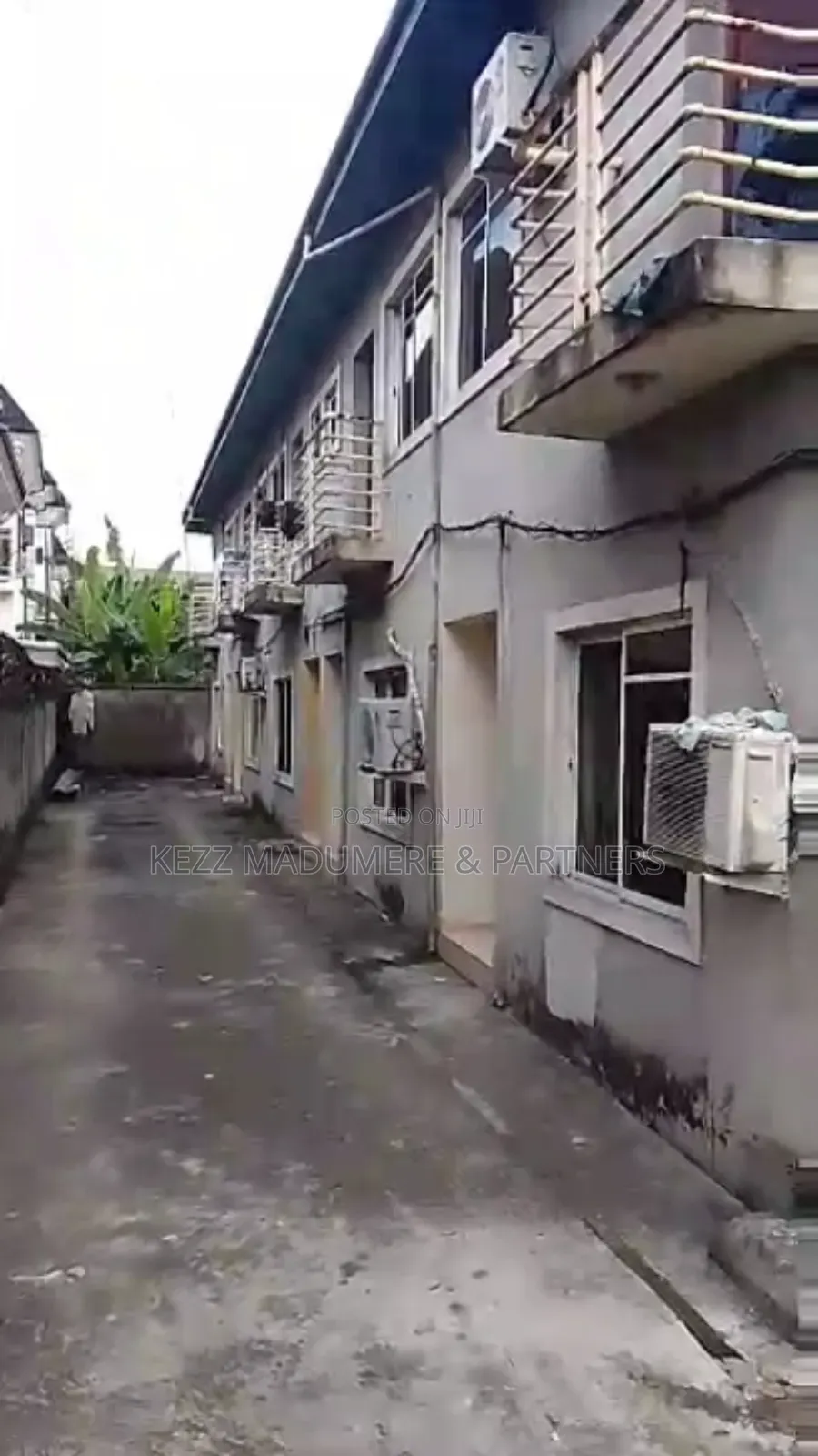 10bdrm Duplex in Gated Estate, Sars for sale in Port-Harcourt