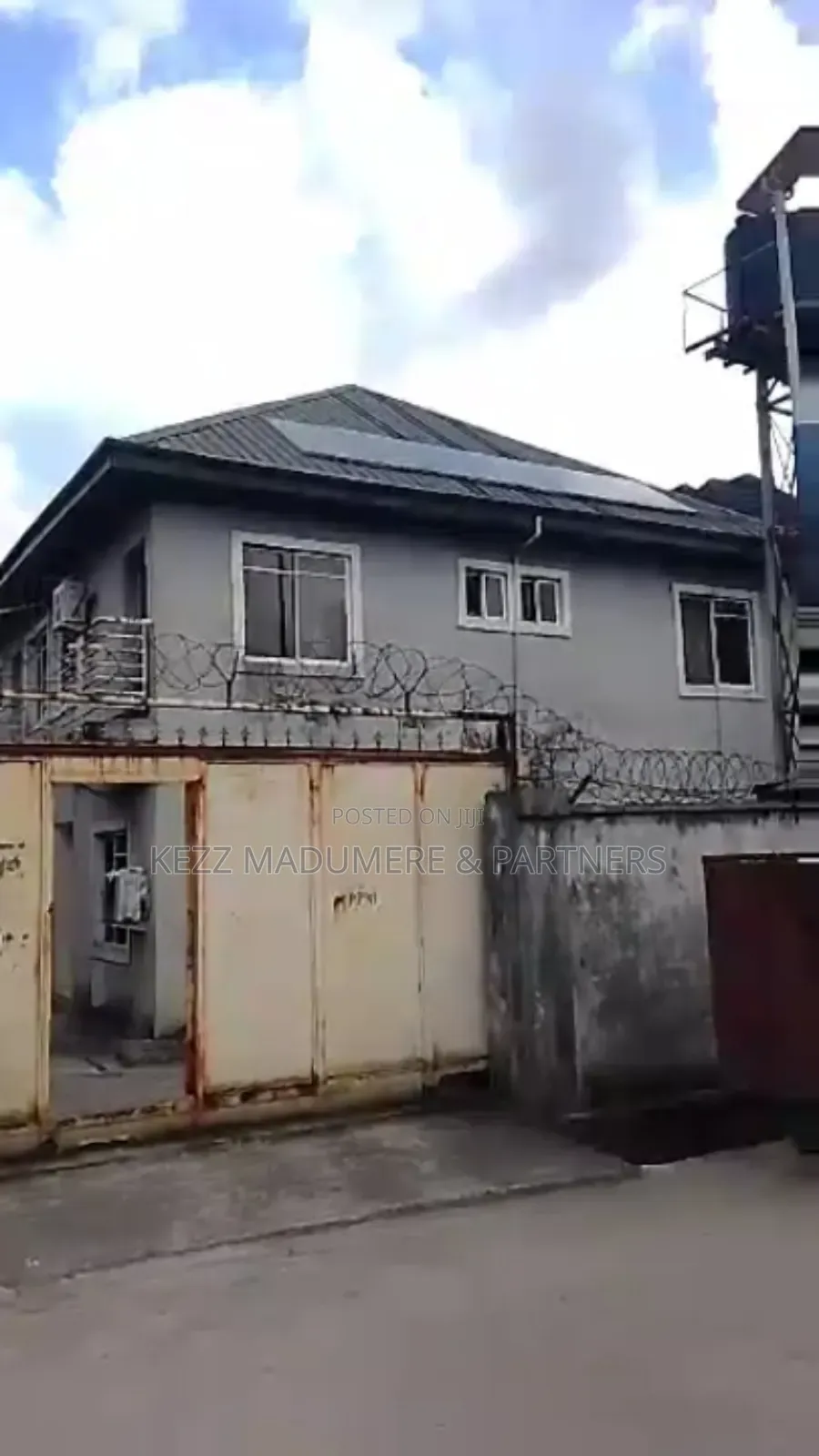 10bdrm Duplex in Gated Estate, Sars for sale in Port-Harcourt