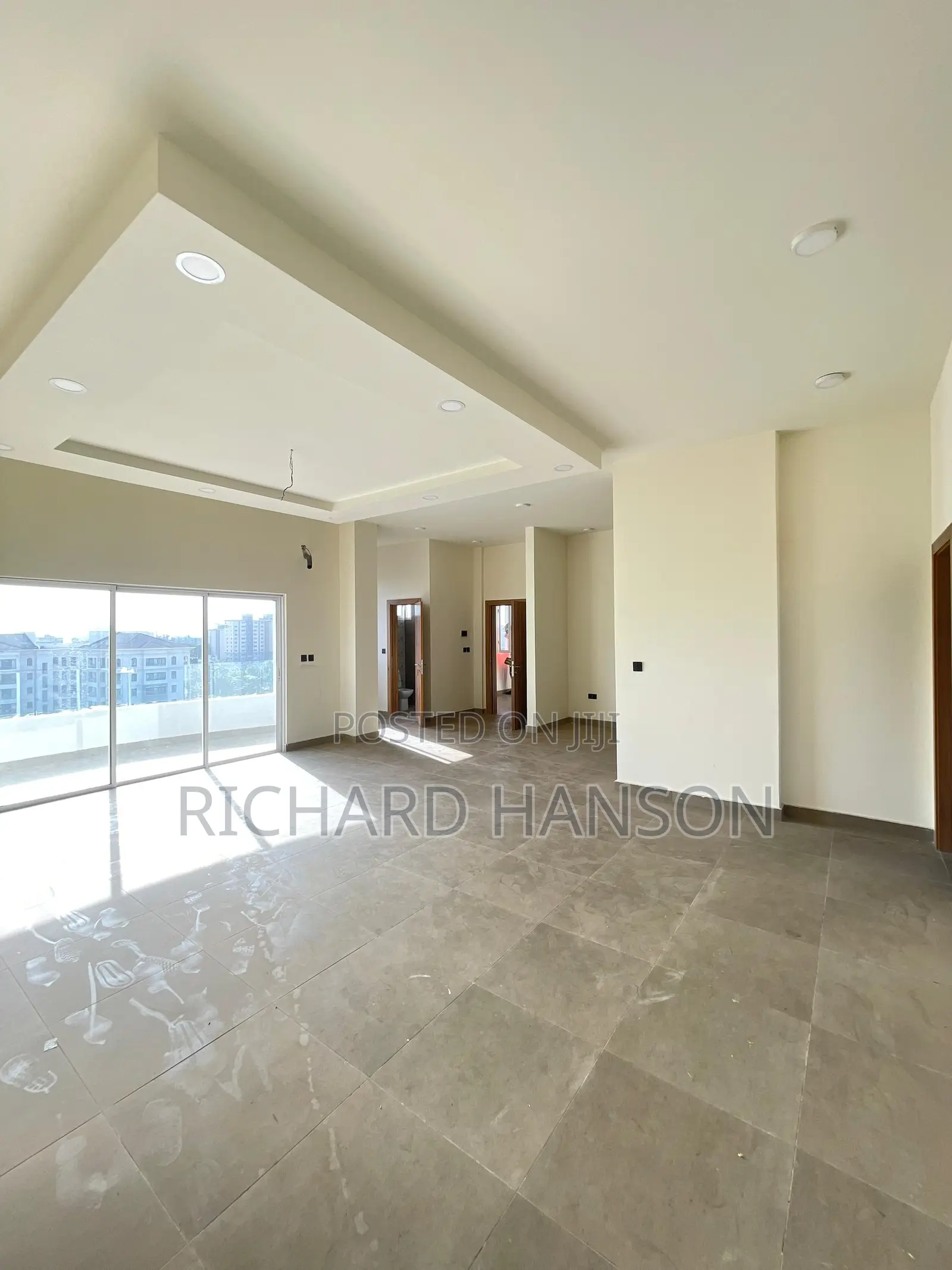 3bdrm Apartment in Adeola Odeku for rent in Adeola Odeku