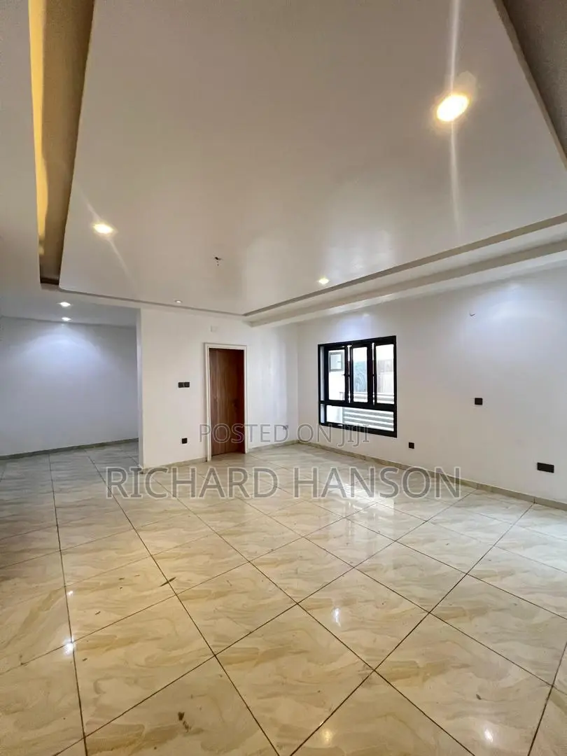 4bdrm Duplex in Lekki Phase 1 for sale in Lekki Phase 1